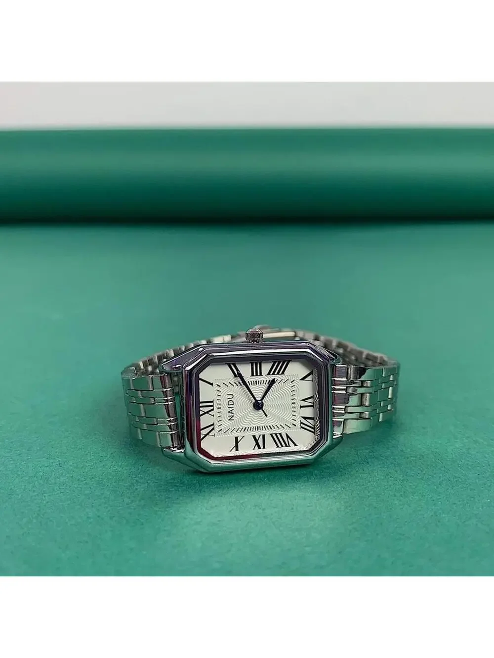 Y2k 2000s vintage style essential minimalist retro stainless steel cute
